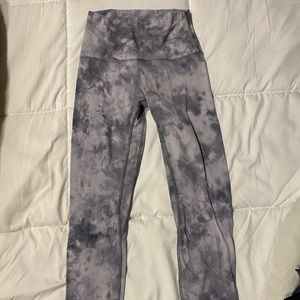 LULUalign tie dye